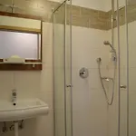 真实公寓 公寓 *